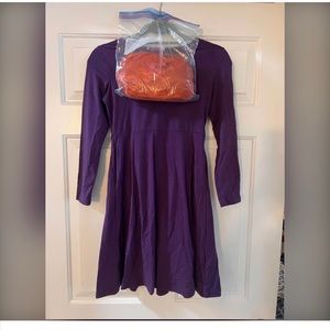 Daphne Halloween costume with wig